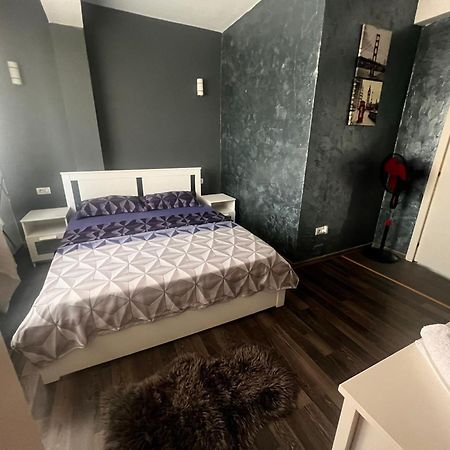Dd Residence Otopeni Exteriör bild